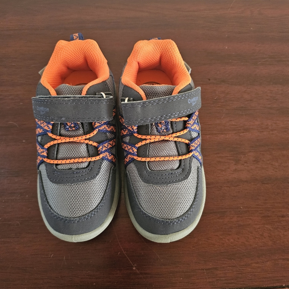 Size 10 childres sneakers